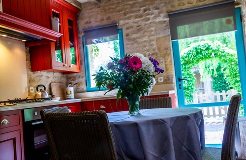 Saint-Wambert-des-Trois-Vallees House | Majorelle" 2 or 3 person house -Private Jacuzzi + SPA and Pool access
