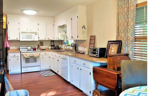 Henderson Cabin | Make Casa Cabina Your Next Vacation Rental