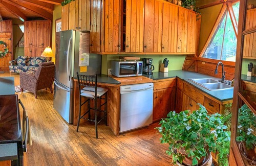 Grassy Creek Cabin | Make September Unforgettable in Your Carolina Mountain Retreat!