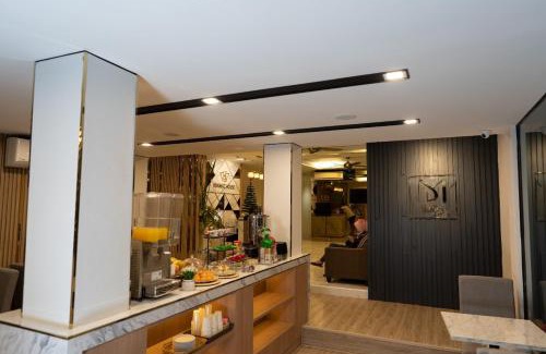 Chana Songkhram House | Malades House