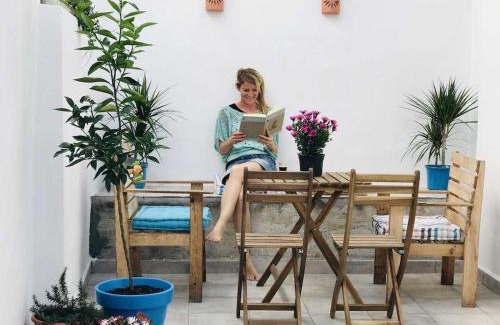 Las Acacias House | Malaga Beach House, 2 city bikes, 2 children's bikes, WiFi, BIG terrace, BBQ, Family, Childfriendly