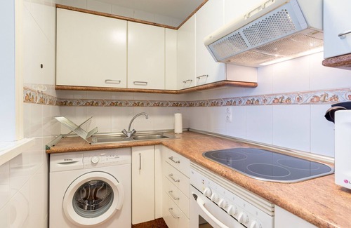 Torremolinos Apartment | MalagaSuite Lux Beach & Pool