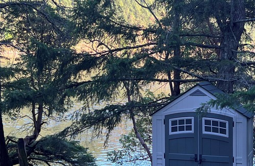 Juan de Fuca Electoral Area Cottage | Malahat Fairyland Cottage