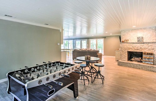 Star Harbor House | Malakoff Lake House - Deck, Boat Slips, and Fire Pit
