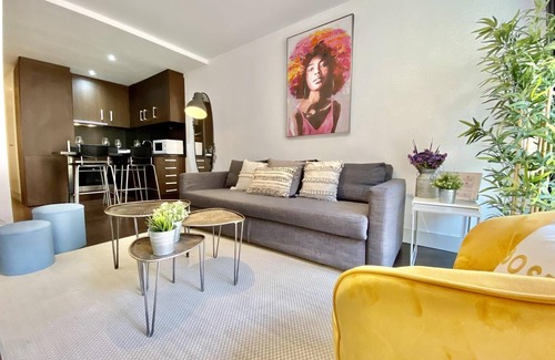 Malasana Apartment | Malasaña Center - Apartment in the center for 4