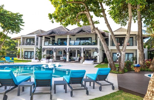 Mammee Bay Villa | Malatai - A Stunning Private Luxury Beachfront Villa with Pool & Sunset Views