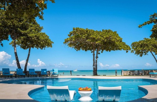 Mammee Bay Villa | Malatai - A Stunning Private Luxury Beachfront Villa with Pool & Sunset Views