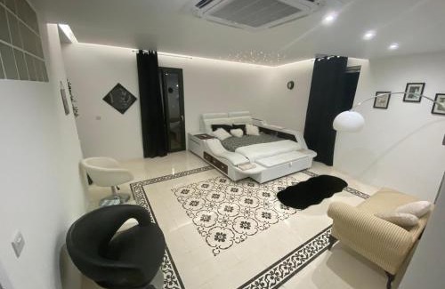 Naxxar House | Maleth House
