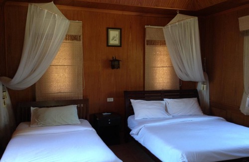 Chaloklum Hotel | Malibu Beach Bungalows
