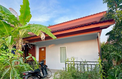 Koh Rong Hostel | Maloop Cafe Bungalow