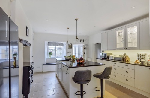Milton Abbas House | Maltings House - Stylish and generous holiday house