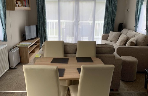 Clacton-on-Sea House | Malton NEW 3 bedrooms caravan
