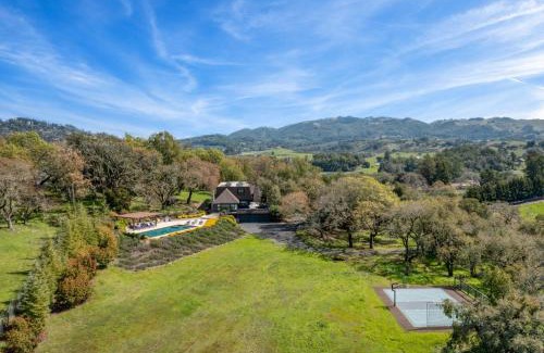 Santa Rosa House | Malvasia by AvantStay Luxe Wine Country Retreat