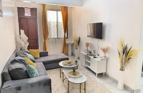 Bamburi Apartment | Mama Abayi Fakhi
