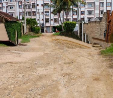 Bamburi Apartment | Mama Abayi Fakhi