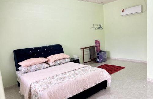 Kampong Raja House | MamaDa Roomstay