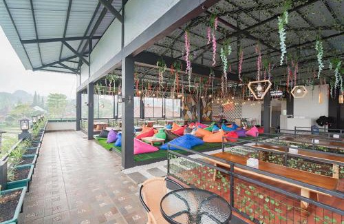 Cipanas Hotel | Mamifokobo Hotel & Glamping