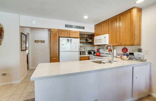 Majestic Pines Condo | Mammoth Lakes Condo w/Community Pool & Hot Tub!
