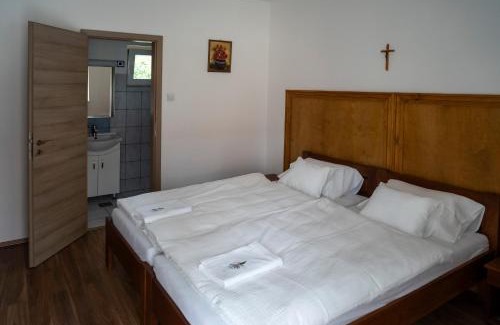 Tata Bed & Breakfast | Mamutfenyő Panzió