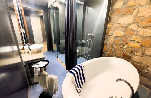 Desuri Hotel | Mana Hotel
