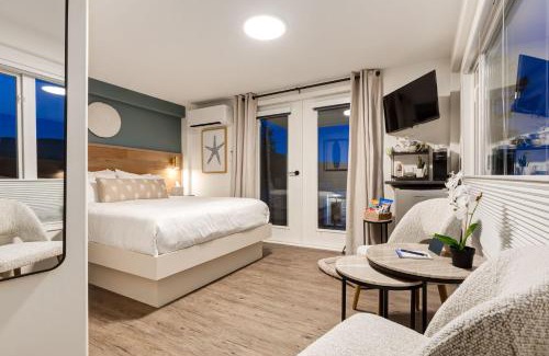 North Oyster Hotel | Manana Resort and Marina