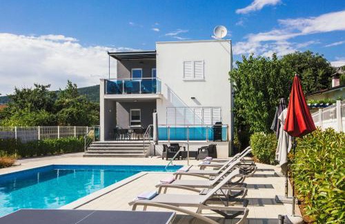 Donji Prolozac Villa | Mandalina HR Luxury Villa with Private Pool, Tennis Court and Boccie Alley