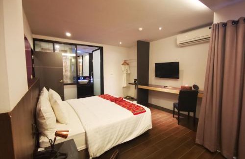 Khlang Hotel | Mandy Nok Hotel