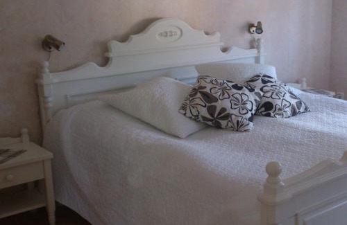 Undenas Apartment | Manes Apartment