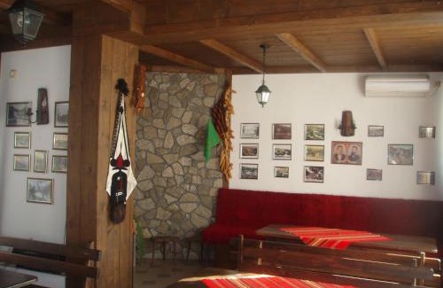Kalofer House | Mania Guest House