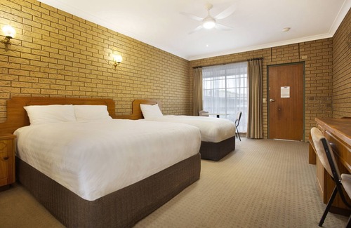 Camperdown Hotel | Manifold Motor Inn