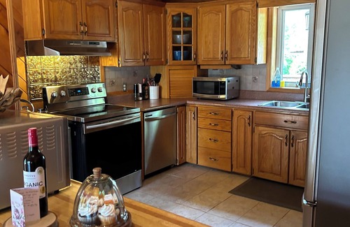 Manitoulin District House | Manitoulin Waterfront Cottage on Lake Huron - With Sauna