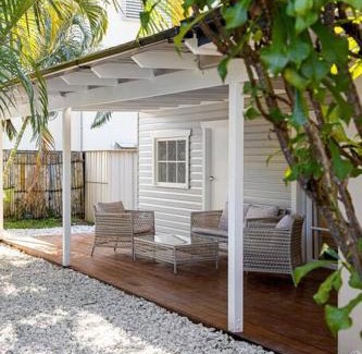 Redcliffe Apartment | Manley St Retreat