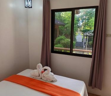 Looc Hotel | Mannah Garden Staycation Place