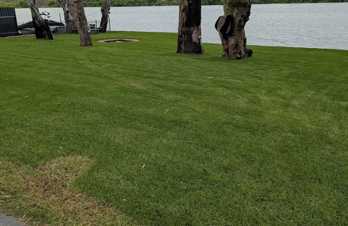 Mannum House | Mannum Holiday Rental on the Rivern family friendly skiing,boating and jet ski