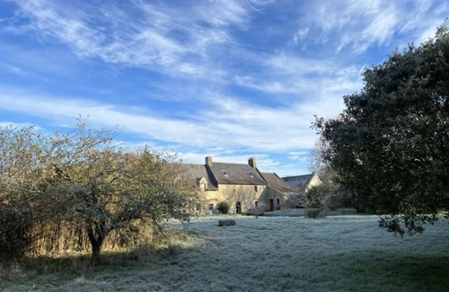 Theix-Noyalo House | Manoir au Bord de Leau Avec Piscine Chauffée