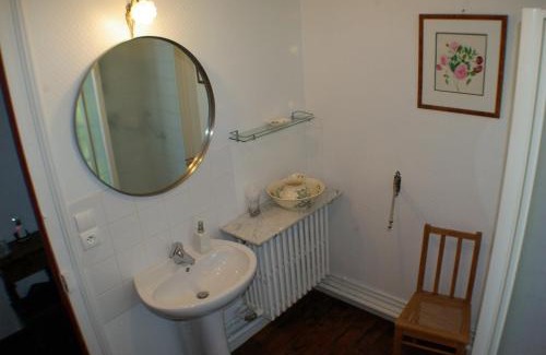 Nuret-le-Ferron Bed & Breakfast | Manoir de la Loge