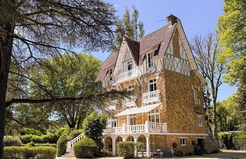 Parmain House | Manoir des 3 cèdres - 35 minutes paris - Swimming pool - SPA - Tennis - 23 people