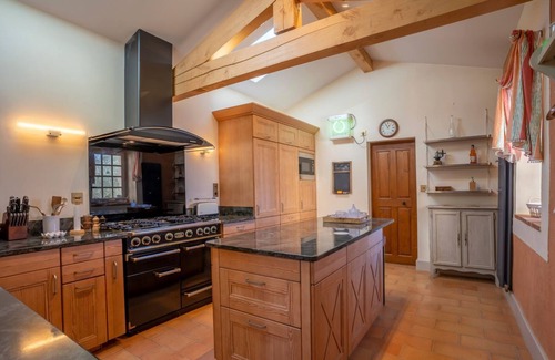 Damiatte Villa | Manoir Des Prairies - Ten Bedroom Villa, Sleeps 20