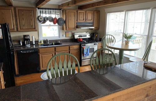 Cedar Bushes House | Manomet Beach House.