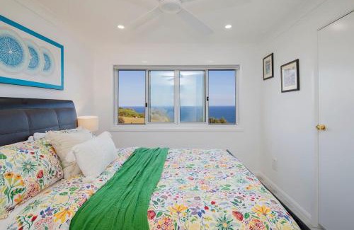 Copacabana House | Manor Del Monte - Poolside Bliss and Oceanfront Oasis