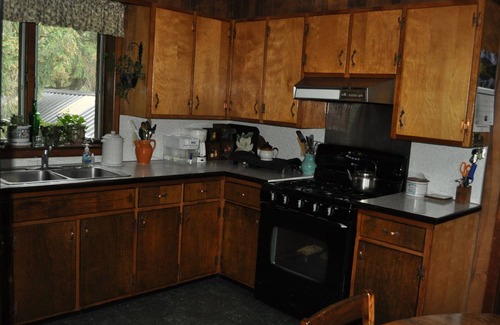 Little Valley House | Manor House BnB, Soaking Tub, Pet Friendly