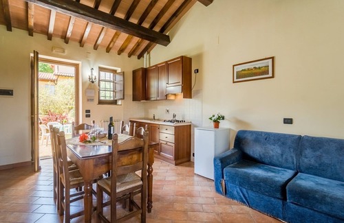 Ramazzano Villa | Mansion in Perugia with Pool & Sauna