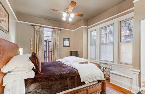 Faubourg Livaudais Bed & Breakfast | Mansion in the Garden District