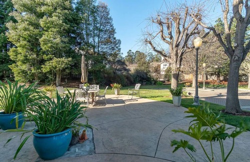 Salinas House | Mansion Pent house Near Monterey Carmel