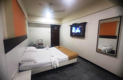 Mira Road East Hotel | Mantra Lodging & Boarding