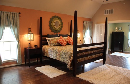 Tomball Bed & Breakfast | Maple Creek Bed & Breakfast-Whole House/Pool, 5+ acres, Wedding Venues Nearby
