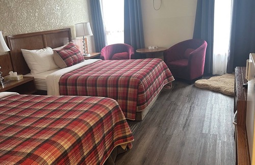 Maple Creek Hotel | Maple Creek Motor Inn