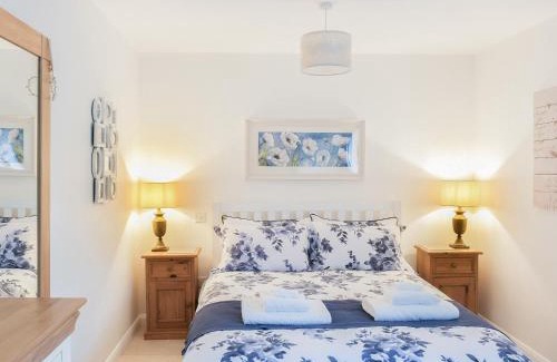 Corsham House | Maple Lodge