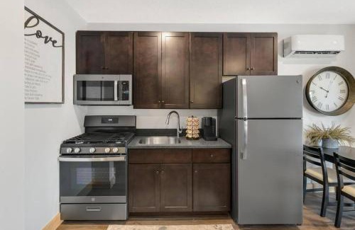 Berlin Apartment | Maple Suite - Main Street Lodge in Berlin
