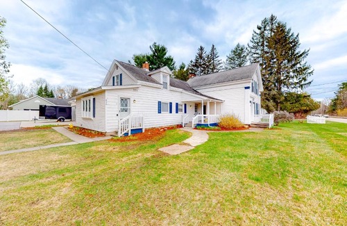 Colchester House | Maplewood Manor - Unit 1